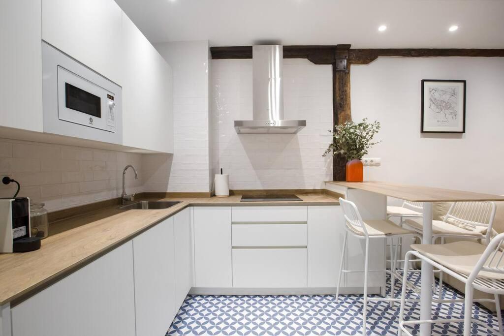 Etxeburu Apartment Bilbao Luaran gambar